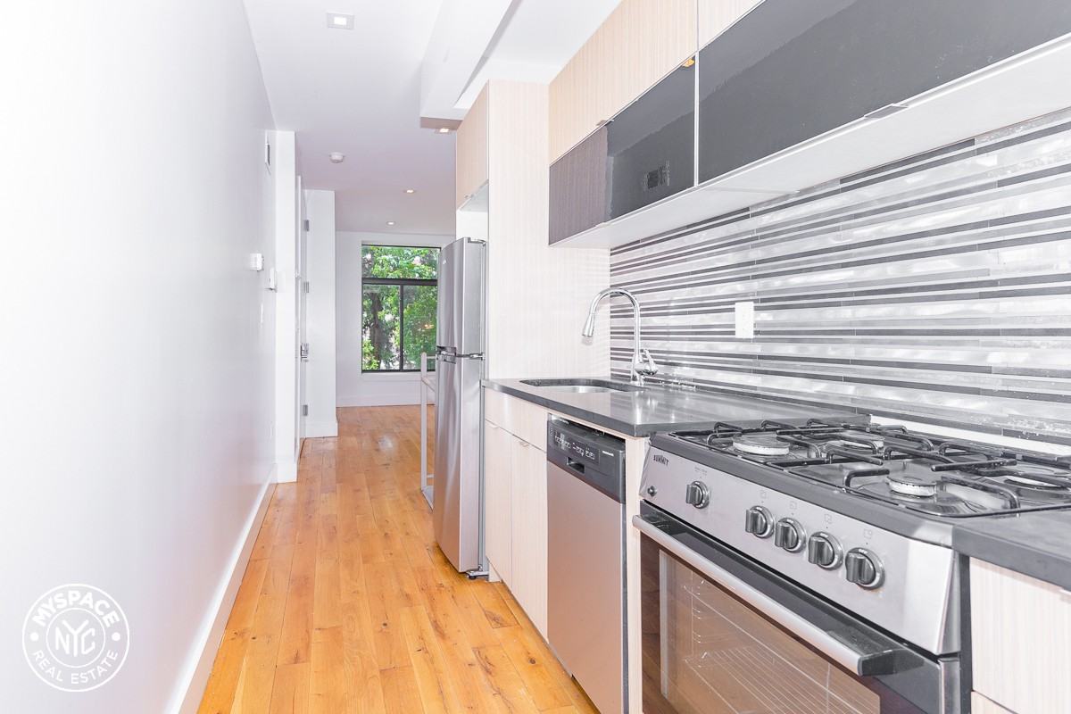 448 Empire Blvd #1F - Photo 3 of 19