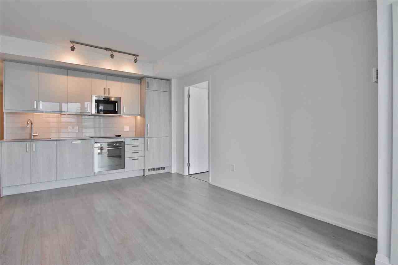 77 Mutual Street #2408