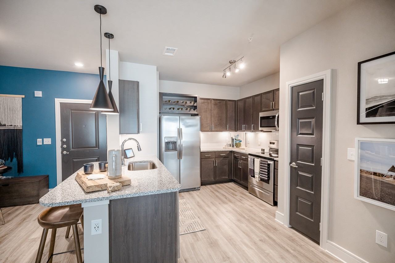 Brea Luxury Apartments - Photo 3 of 31
