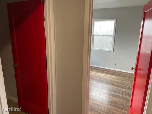 160 Nw Rose St - Photo 3 of 9