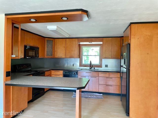 1703 Beal Rd - Photo 3 of 9