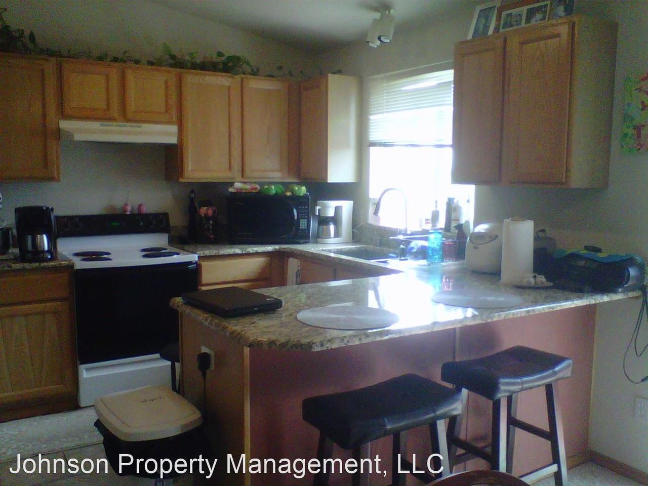 728 E Kathy Lee Ave - Photo 2 of 9