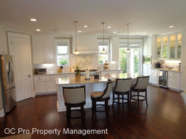 11802 Weatherby Rd - Photo 2 of 19