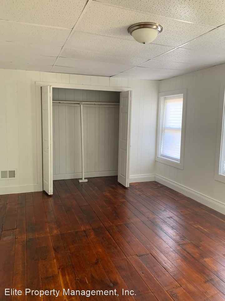 241 S Penn St - Photo 3 of 12