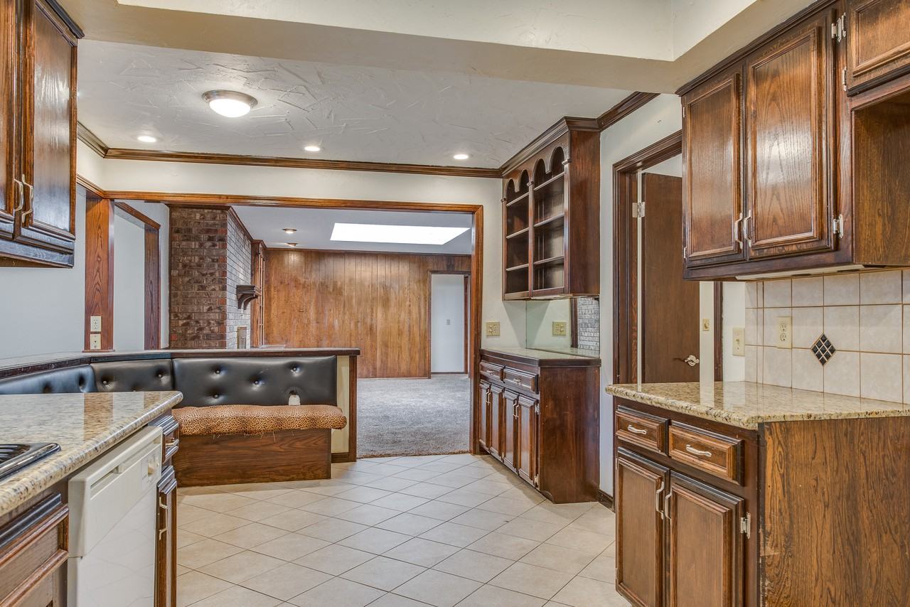 8716 Candlewood Dr - Photo 3 of 19