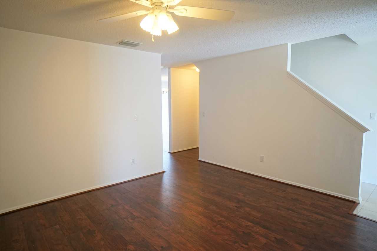 13801 Vanderbilt Rd - Photo 3 of 24