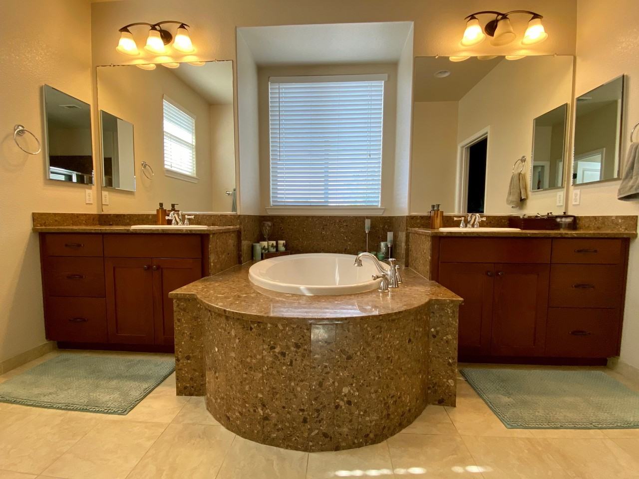 1653 Chianti Ln - Photo 3 of 11