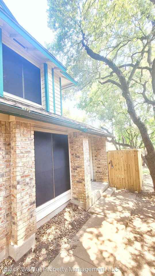 1902 Albury Cove - Photo 2 of 29