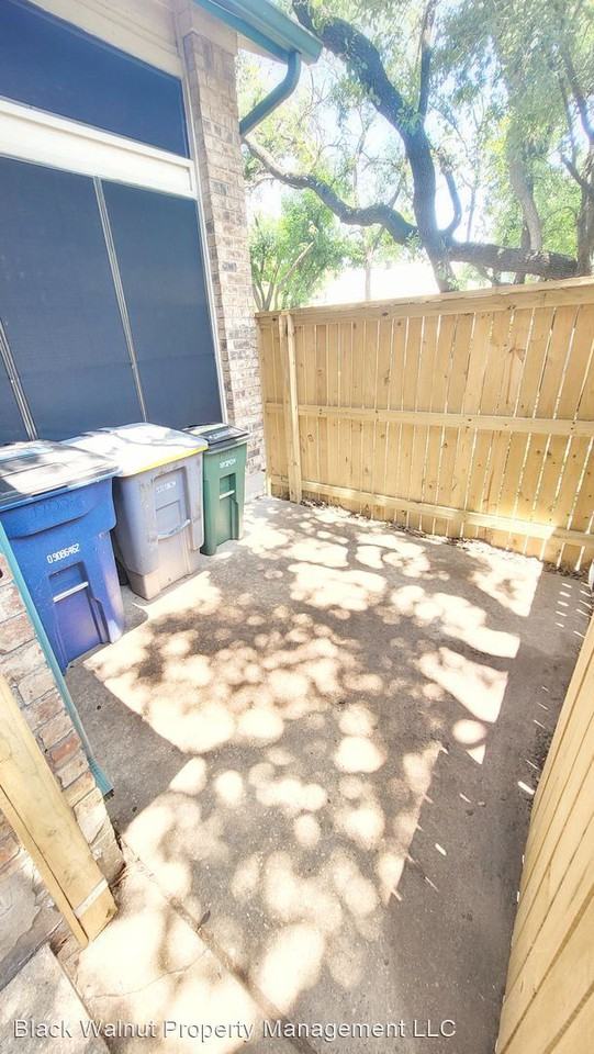 1902 Albury Cove - Photo 3 of 29