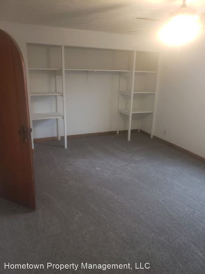 817 5th Street - Photo 2 of 9