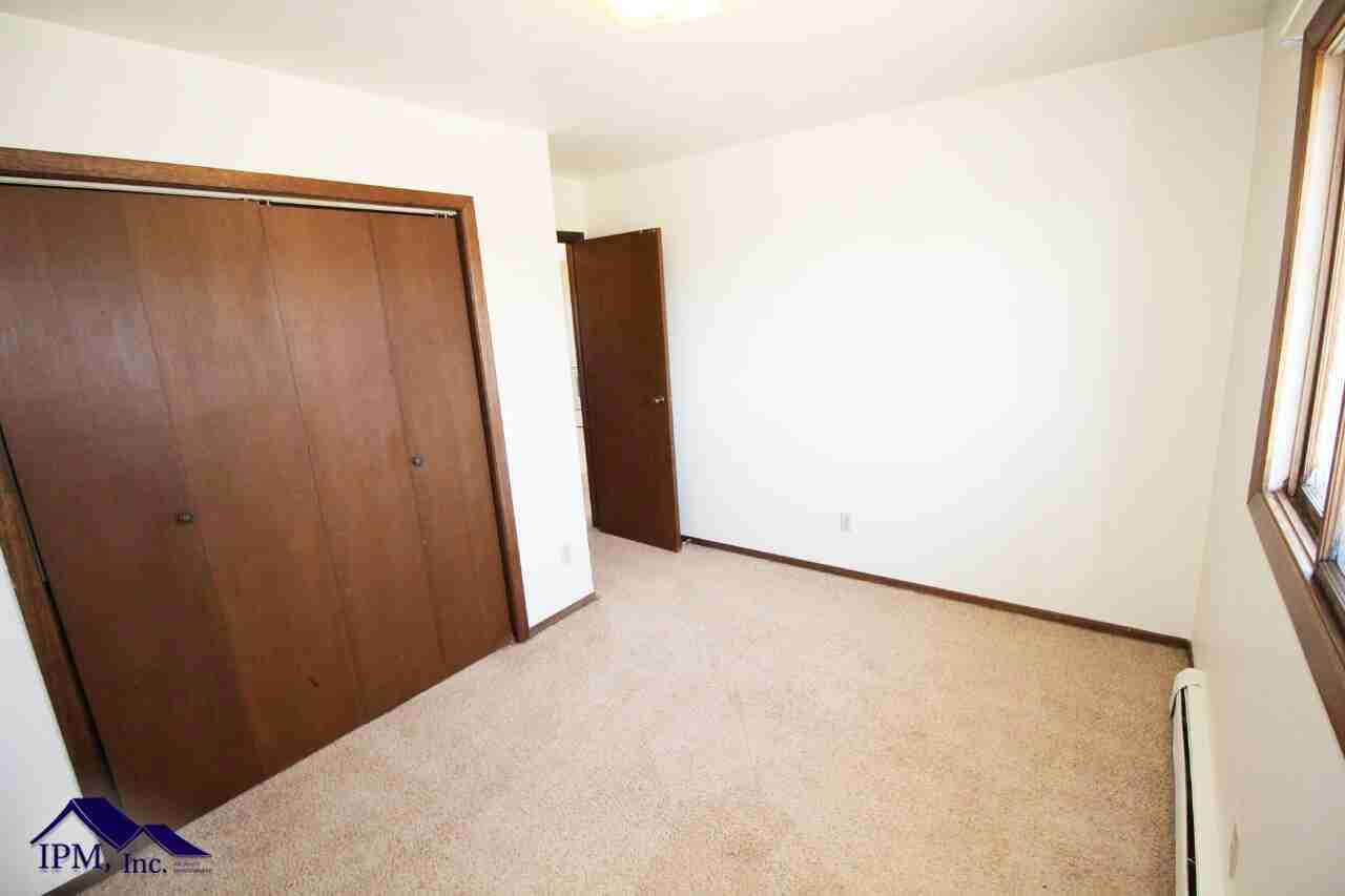 1818 6Th St Se - Photo 3 of 14