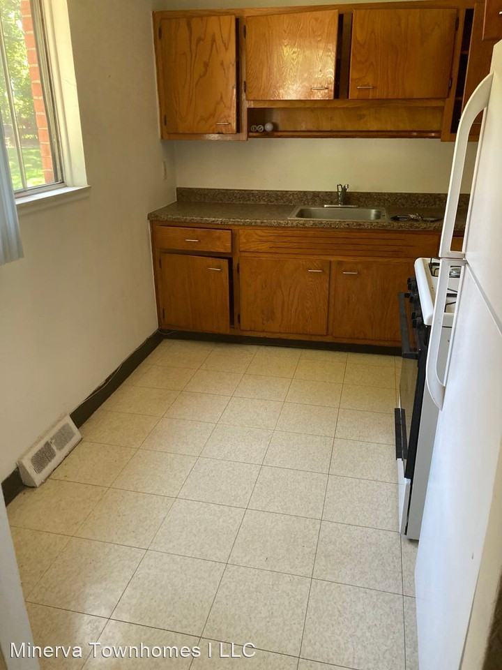 18140 Euclid Ave - Photo 3 of 3