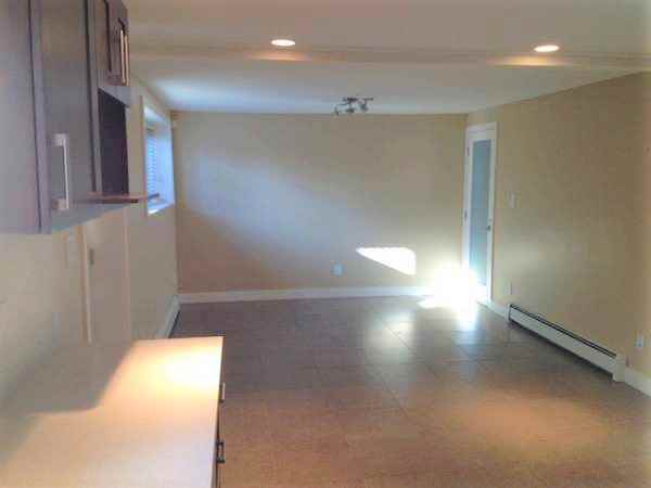 415 11th St E - Photo 2 of 7