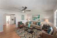 210 4th St Ne - Photo 3 of 12