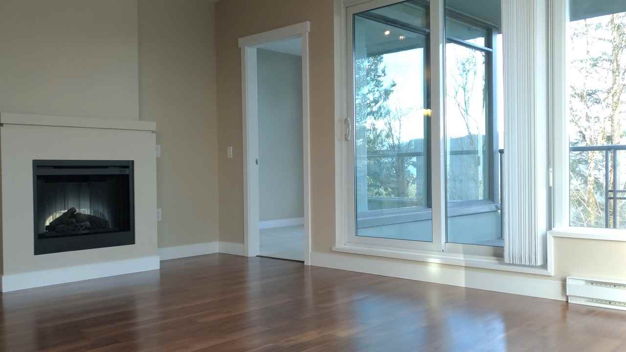 9222 University Crescent - Photo 3 of 11
