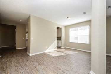 4193 Collinwood Dr - Photo 2 of 23