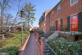 1670 Beekman Pl NWUnit A #A - Photo 2 of 18