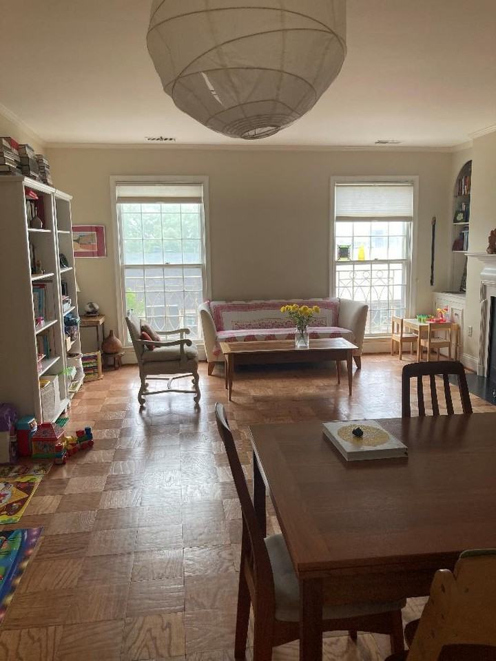 1670 Beekman Pl NWUnit A #A - Photo 4 of 18