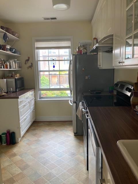 1670 Beekman Pl NWUnit A #A - Photo 7 of 18