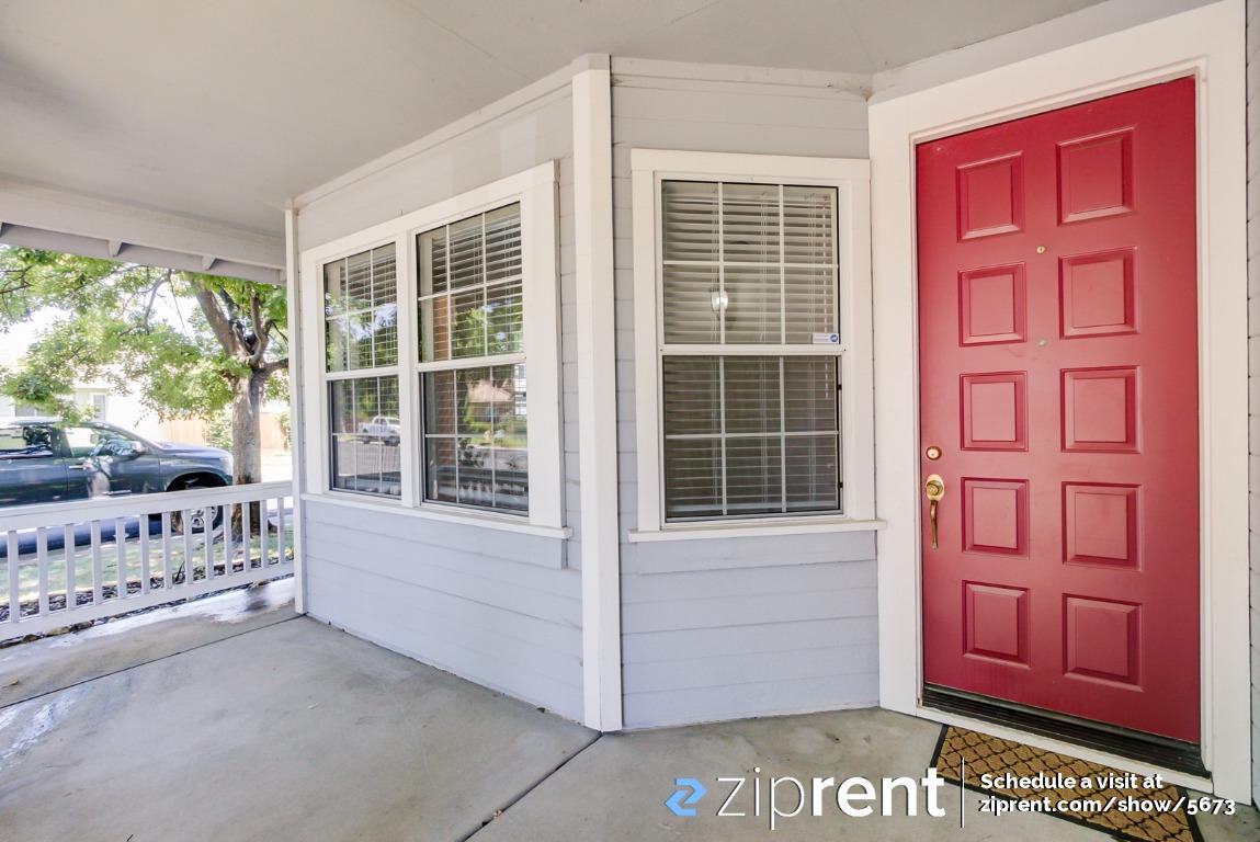 1525 Lathwell Way - Photo 2 of 21