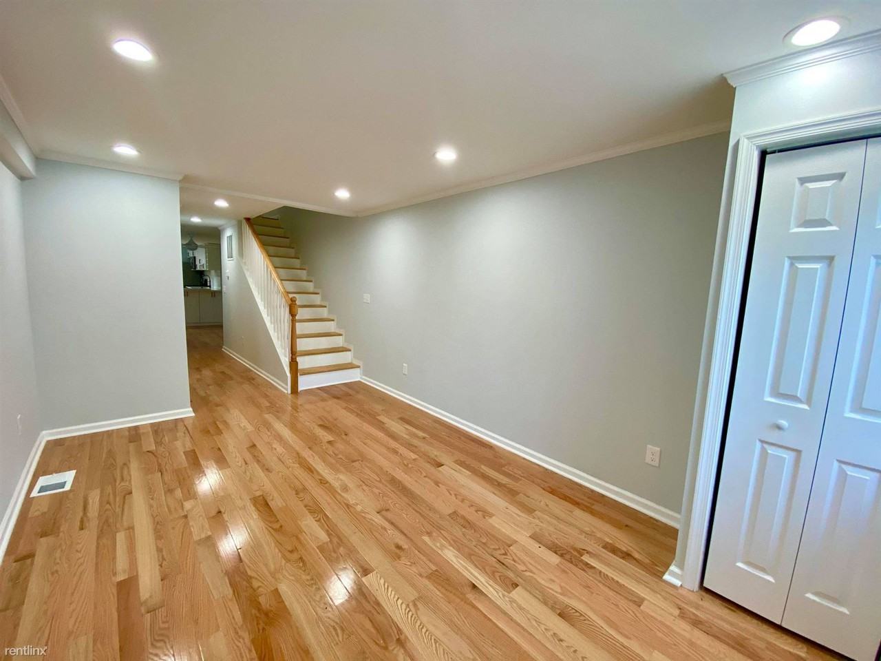 304 S Wolfe St - Photo 3 of 28