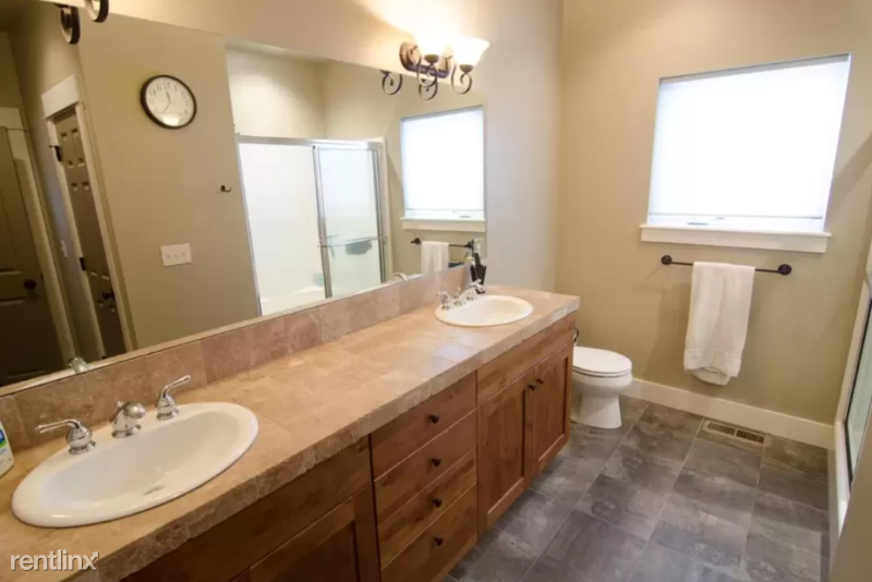 3167 Spring Ridge Dr - Photo 2 of 20