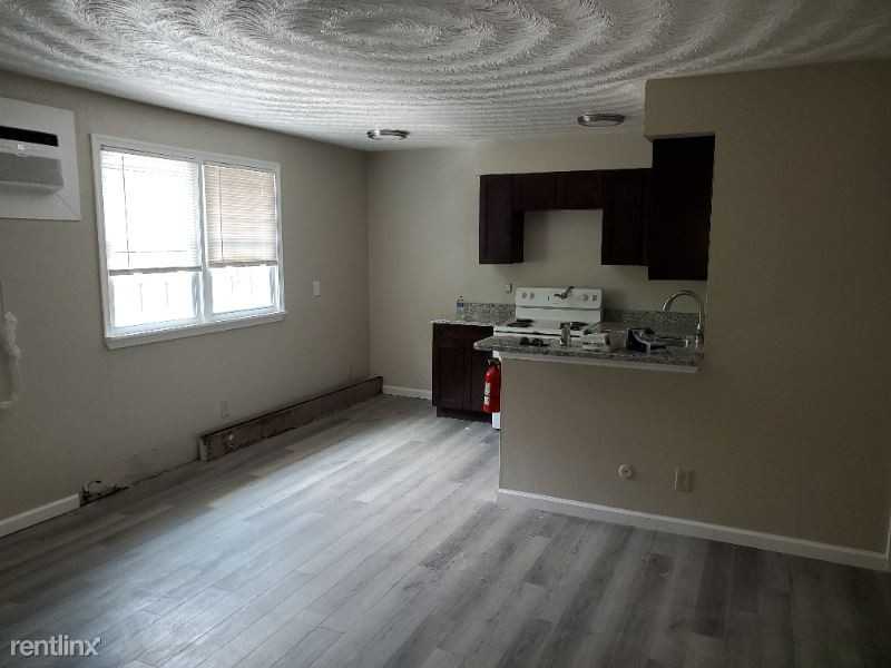 9612 18th Bay St - Photo 2 of 6