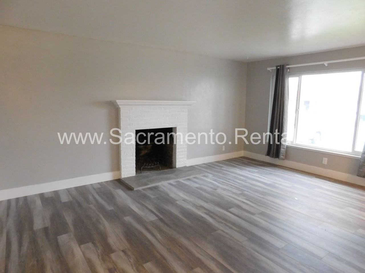 5345 Mcglashan St - Photo 2 of 19