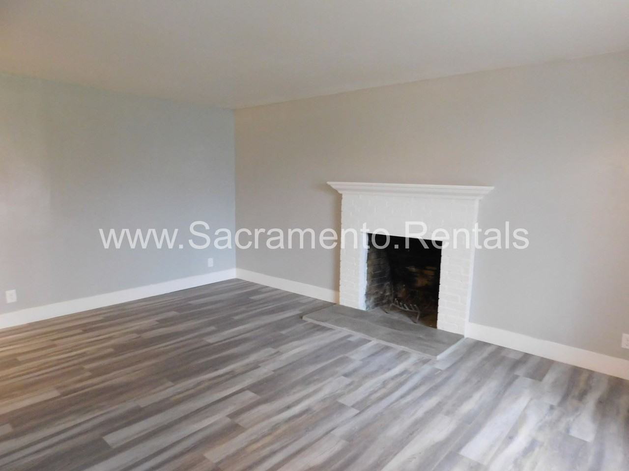 5345 Mcglashan St - Photo 3 of 19