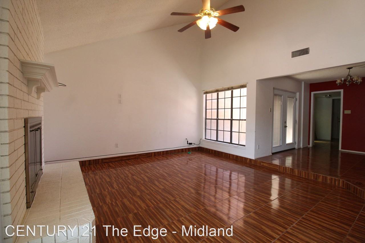 3229 Elma Dr - Photo 2 of 20