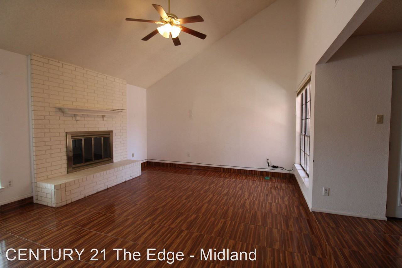 3229 Elma Dr - Photo 3 of 20