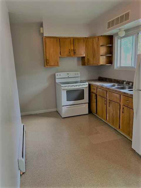 257 Furman St - Photo 4 of 11