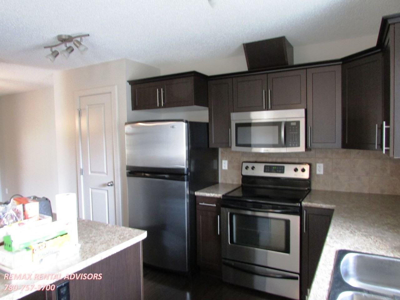 1645 James Mowatt Trail Sw - Photo 3 of 16