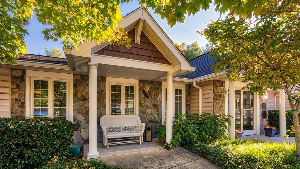 Barrington Apartments - Photo 2 of 25