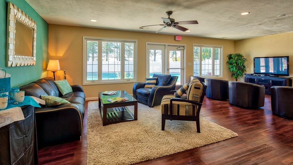 Barrington Apartments - Photo 4 of 25