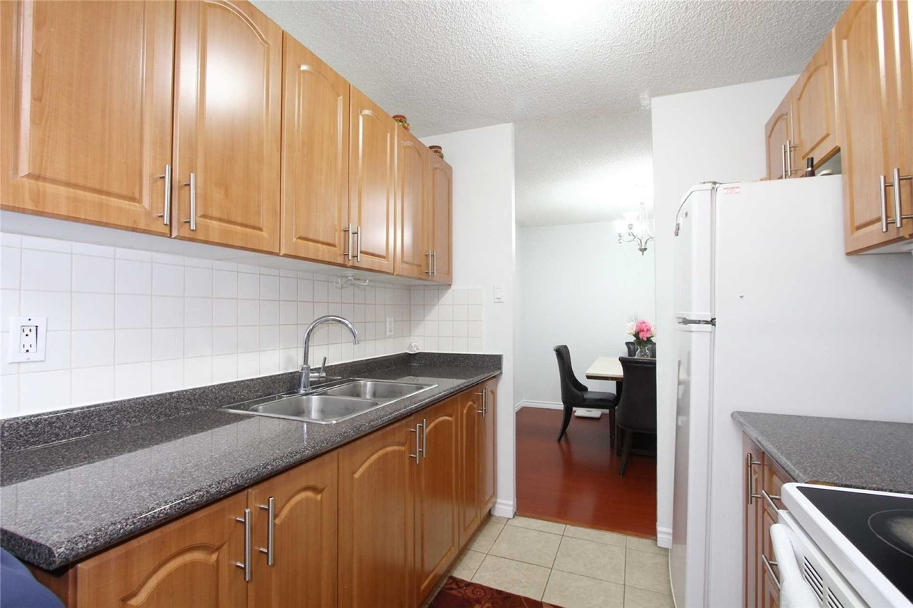 21 Knightsbridge Rd - Photo 2 of 8