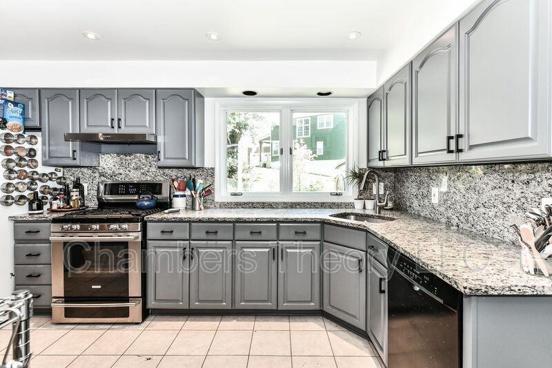 6920 Poppy Dr - Photo 2 of 24