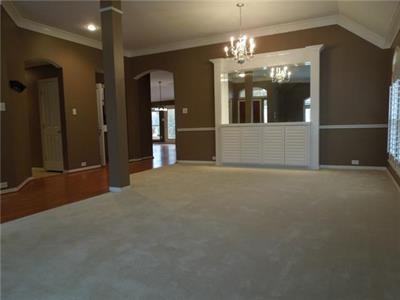 205 Freedom Ct - Photo 3 of 16