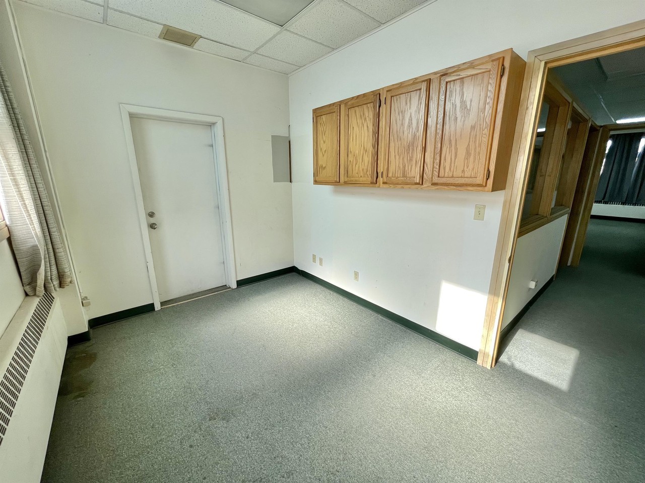 305 18th Street #305-18thST - Photo 5 of 10