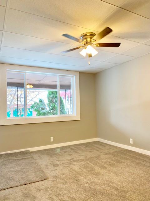114 Huetter Ave - Photo 5 of 29