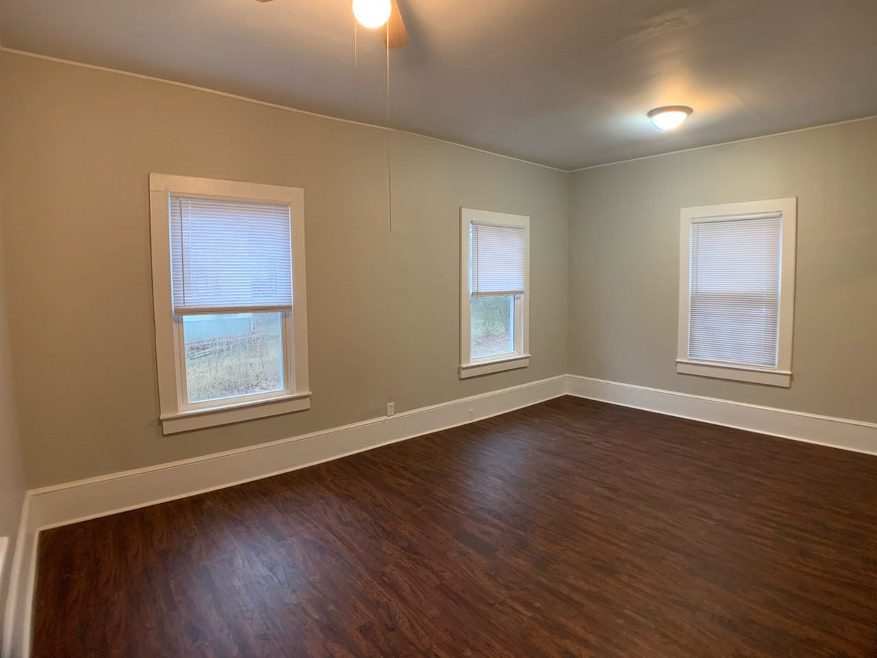 427 Meller Street - B #B - Photo 2 of 18