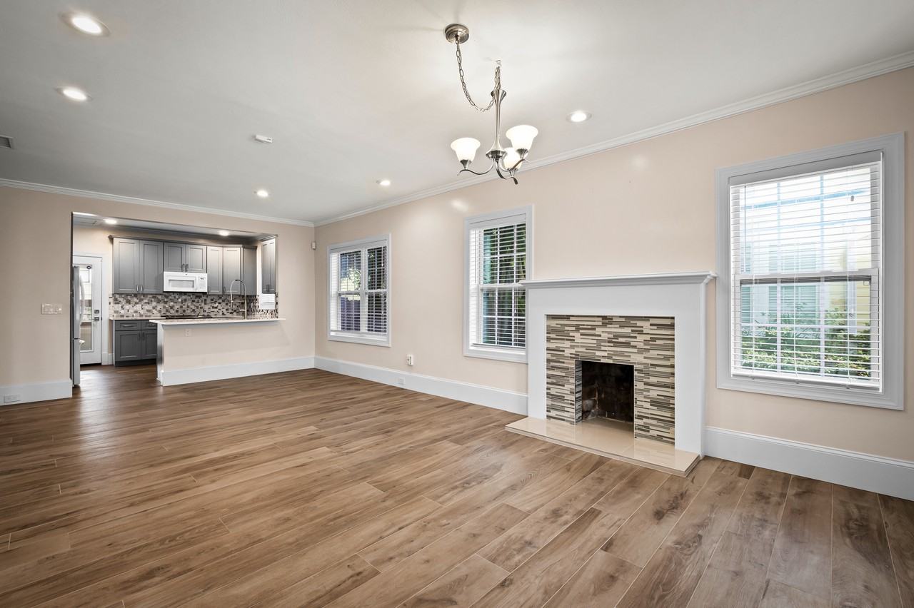 930 Cordova Pl #1 - Photo 2 of 10