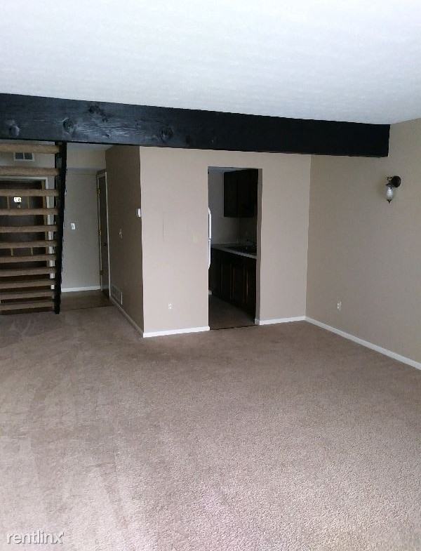 1634 20th St - Photo 3 of 11