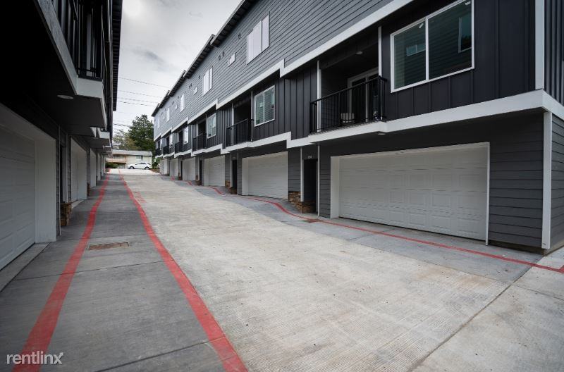 8305 5th Ave W - Photo 2 of 12