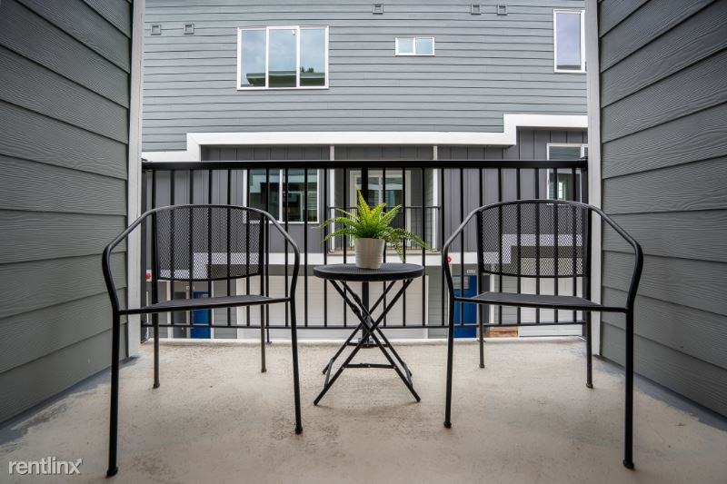 8305 5th Ave W - Photo 3 of 12