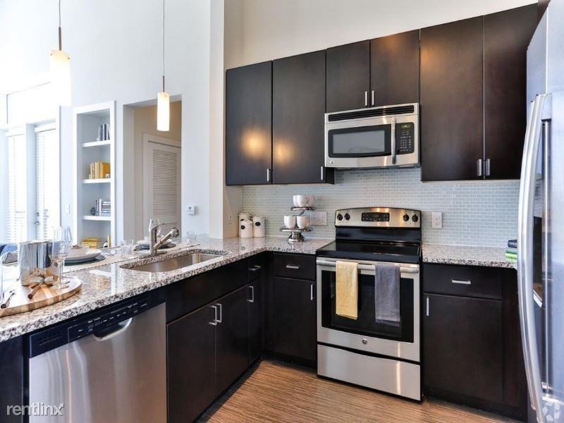 900 900 E Stonewall St TT-26171 - Photo 3 of 4