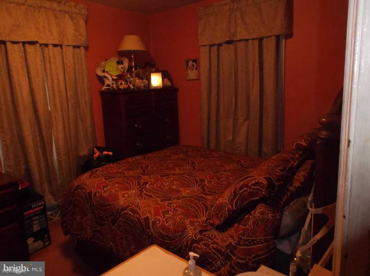 28 South St - Photo 3 of 6