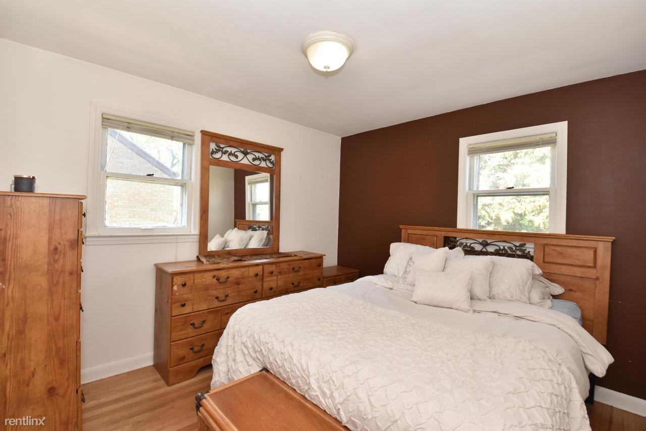 4571 S Howell Ave - Photo 2 of 7