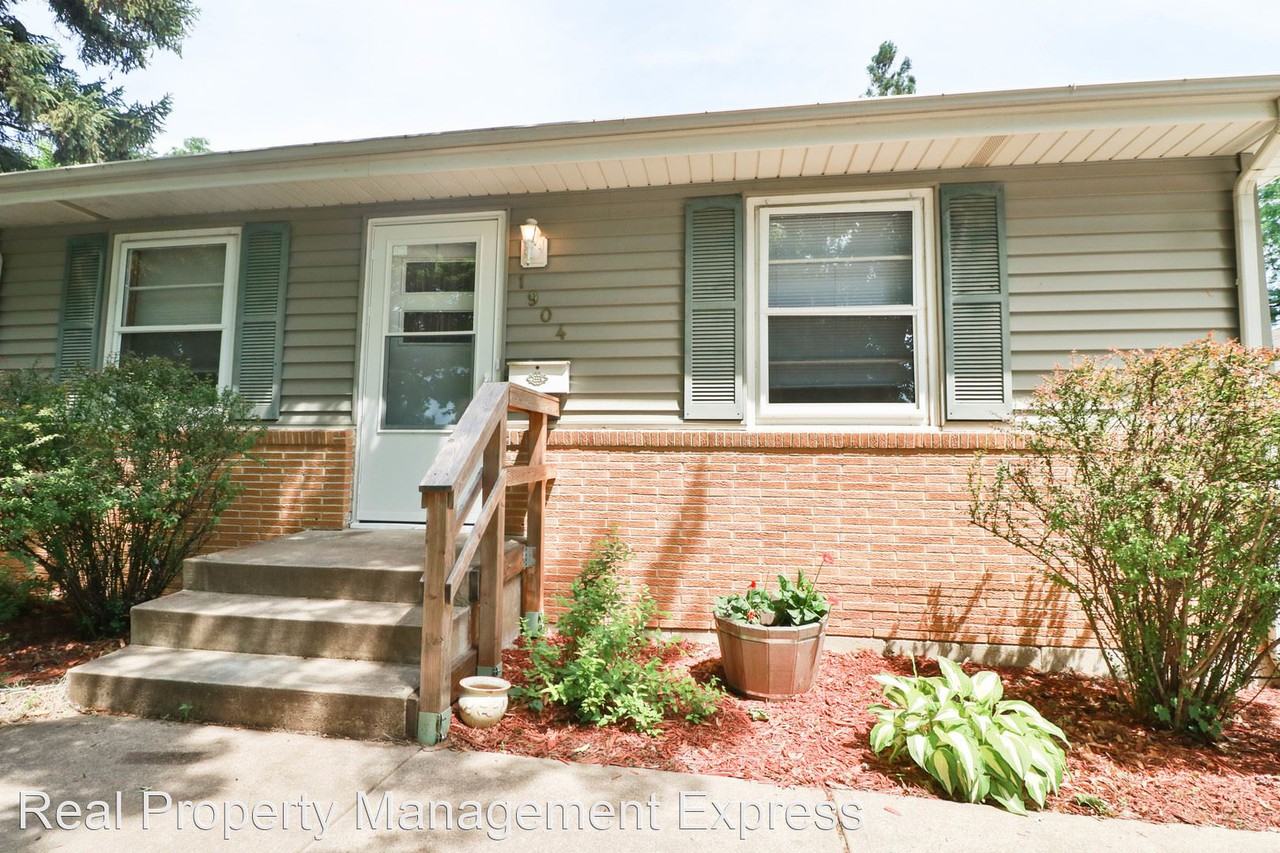 1904 S Hawthorne Ave - Photo 2 of 23