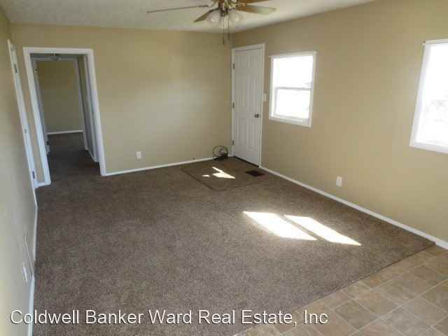 126 Pearl St - Photo 2 of 11